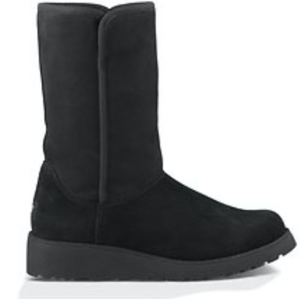 UGG Amie Black Boots size 7.5
